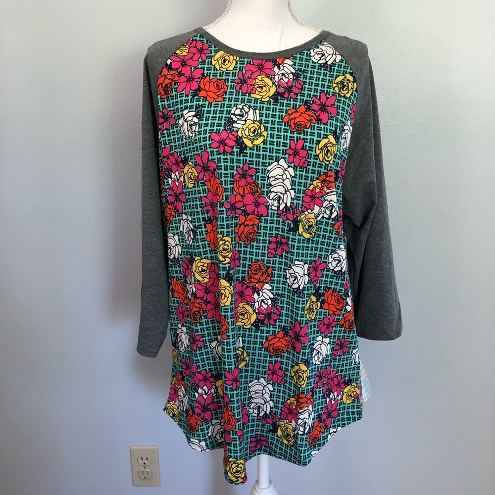 NWT: Beautiful, colorful LuLaRoe Randy, size 2xl